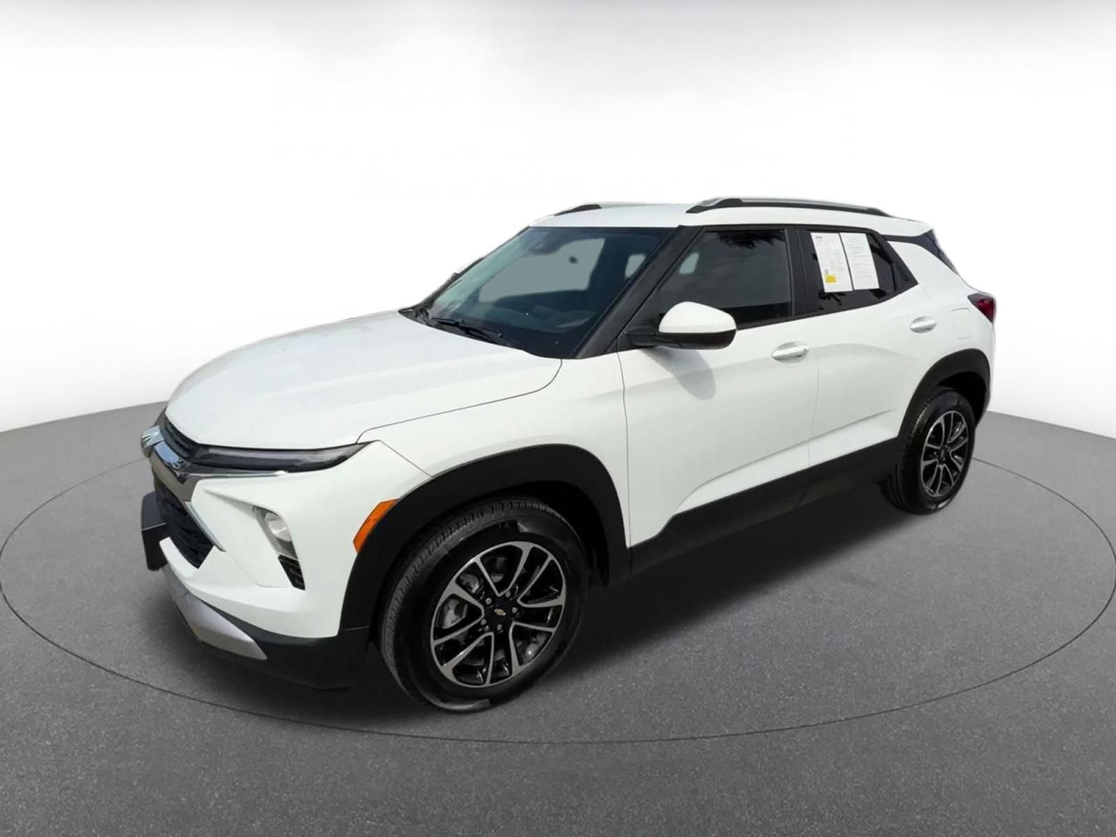 Used 2025 Chevrolet TrailBlazer LT FWD image 7