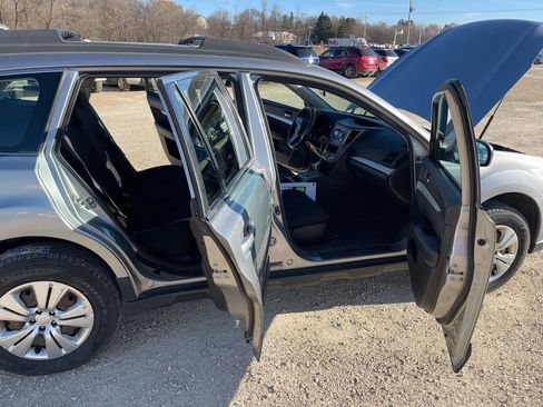Used 2011 Subaru Outback 2.5i image 12