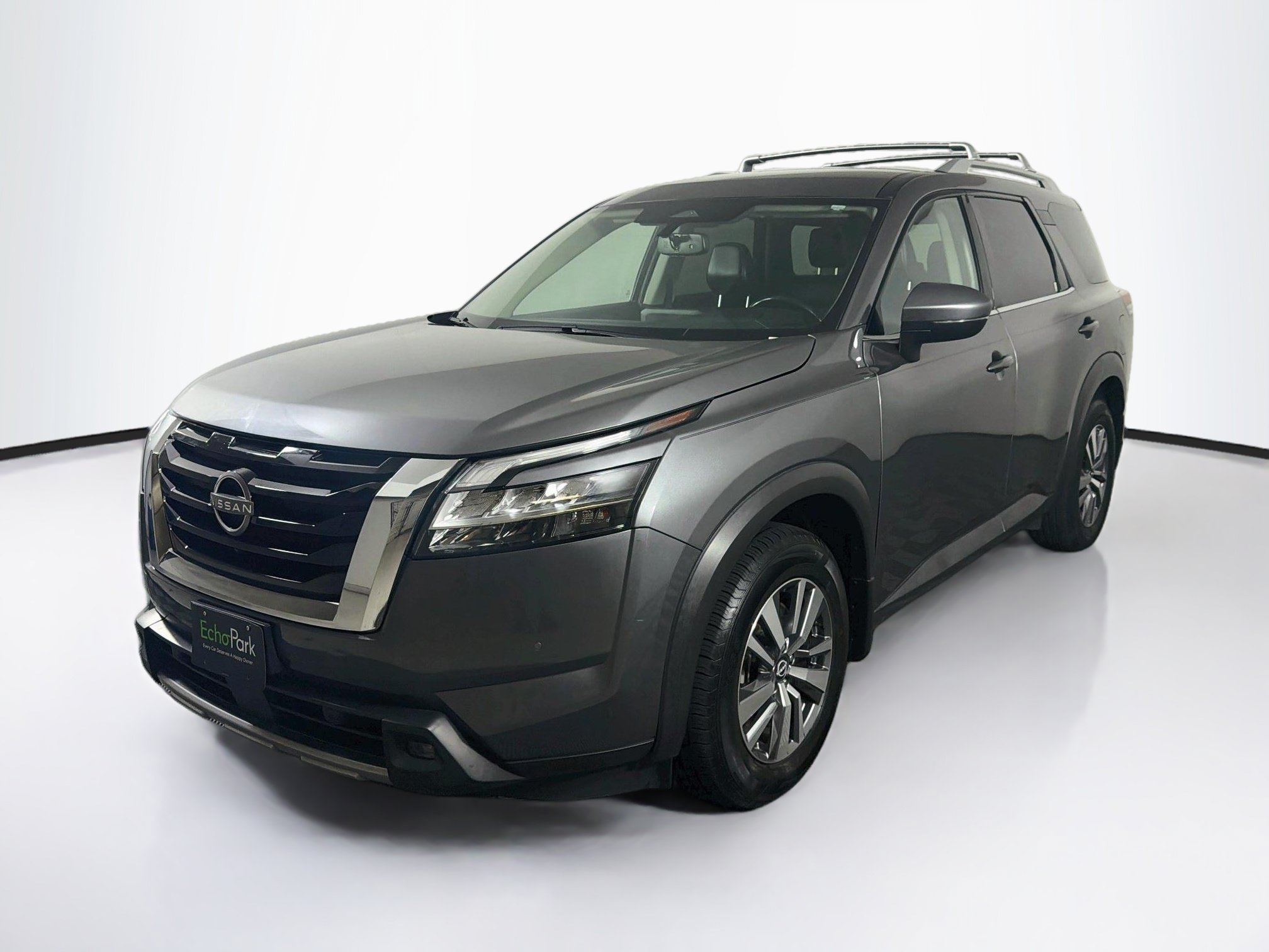 Used 2022 Nissan Pathfinder SL FWD image 3