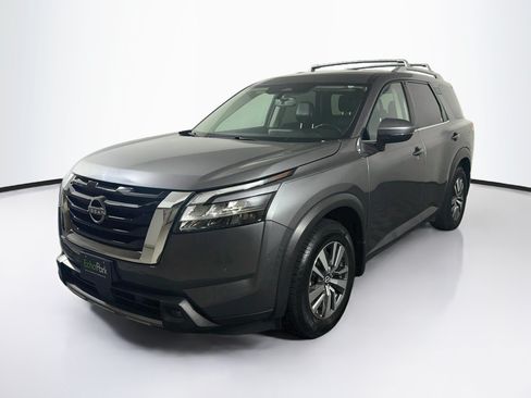 Used 2022 Nissan Pathfinder SL FWD image 3