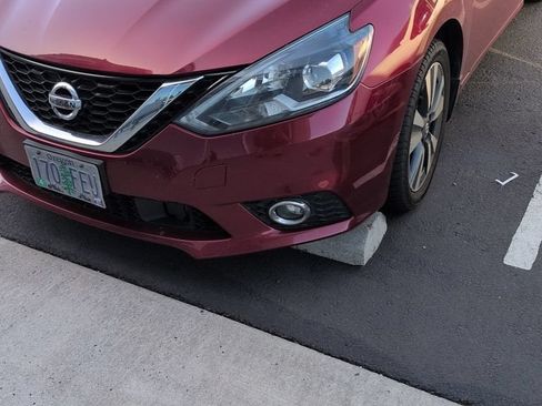 Used 2019 Nissan Sentra SL w/ Exterior Package FWD image 10