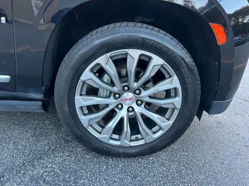 Used 2021 GMC Yukon Denali w/ Denali Premium Package AWD/4WD image 41