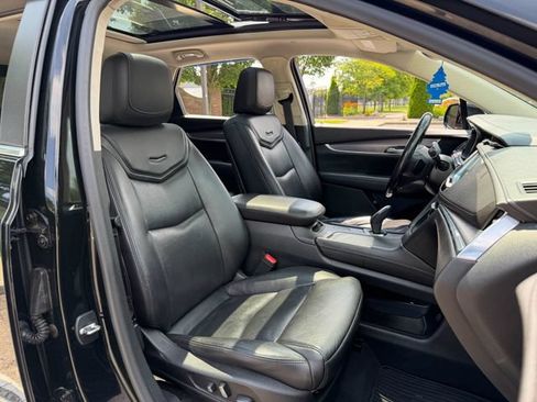 Used 2018 Cadillac XT5 Luxury AWD/4WD image 11