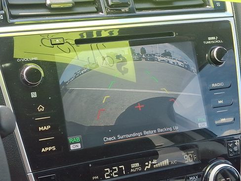 Used 2018 Subaru Outback 2.5i Limited AWD/4WD image 19