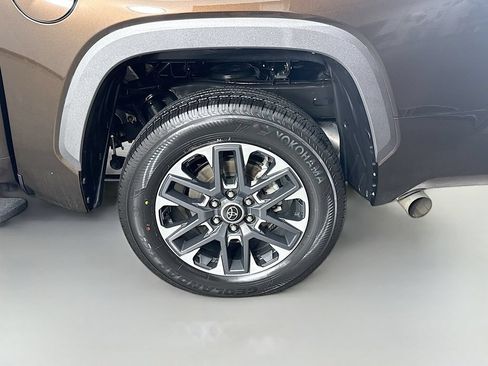 Used 2022 Toyota Tundra Limited AWD/4WD image 19