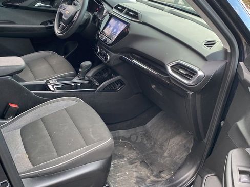 Used 2021 Chevrolet TrailBlazer LT w/ Convenience Package image 19