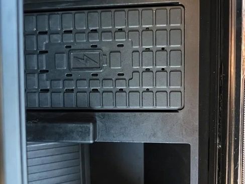 Used 2023 Ford F250 Lariat w/ Chrome Package image 32