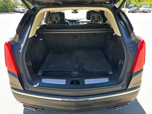Used 2018 Cadillac XT5 Luxury w/ Driver Awareness Package AWD/4WD image 13