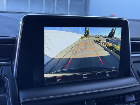 Used 2023 GMC Yukon XL AT4 w/ Max Trailering Package image 28