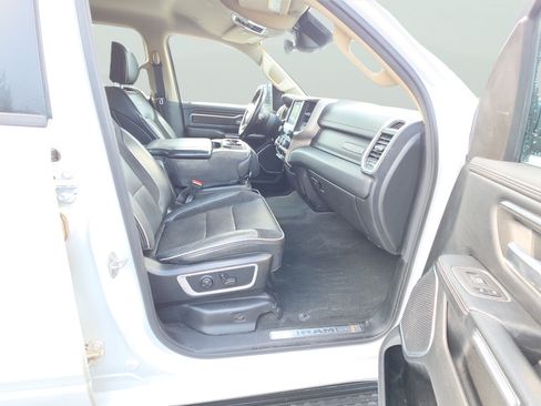 Used 2021 RAM 1500 Laramie AWD/4WD image 17