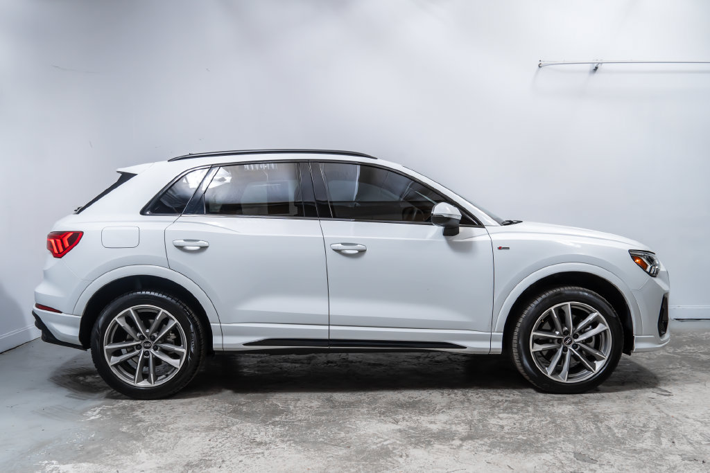 Used 2024 Audi Q3 2.0T Premium w/ Convenience Package AWD/4WD image 8