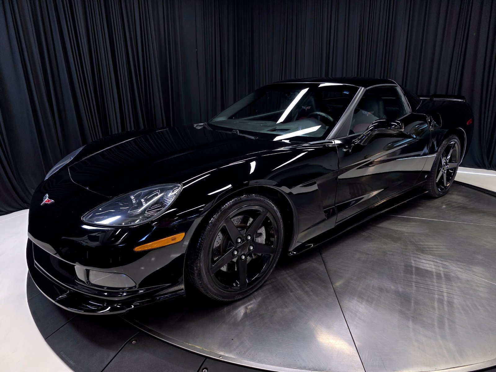 Used 2007 Chevrolet Corvette Coupe w/ Preferred Equipment Group RWD image 36