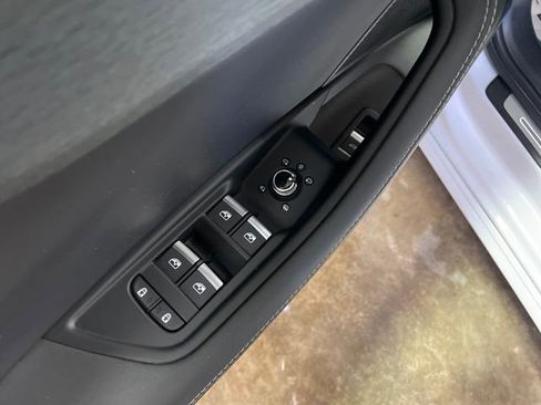 Used 2024 Audi A4 2.0T Premium Plus image 17