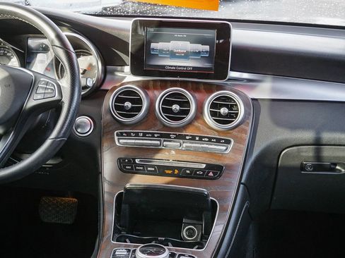 Used 2019 Mercedes-Benz GLC 350e GLC 350e image 14