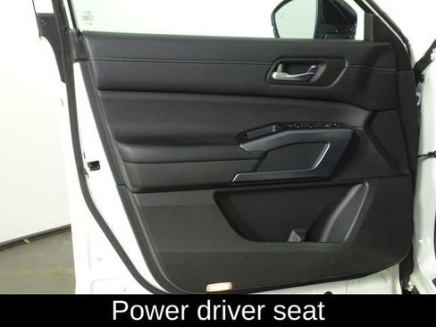 Used 2022 Nissan Pathfinder SL w/ SL Premium Package image 17