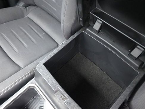 Used 2024 Toyota Tacoma TRD Off-Road image 9