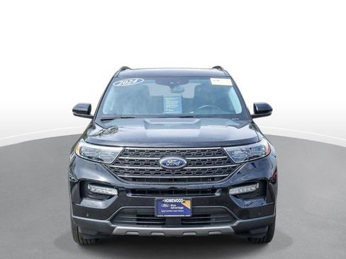 Used 2024 Ford Explorer XLT w/ Equipment Group 202A AWD/4WD image 3