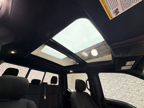 Used 2019 Ford F150 XLT w/ Equipment Group 302A Luxury AWD/4WD image 12