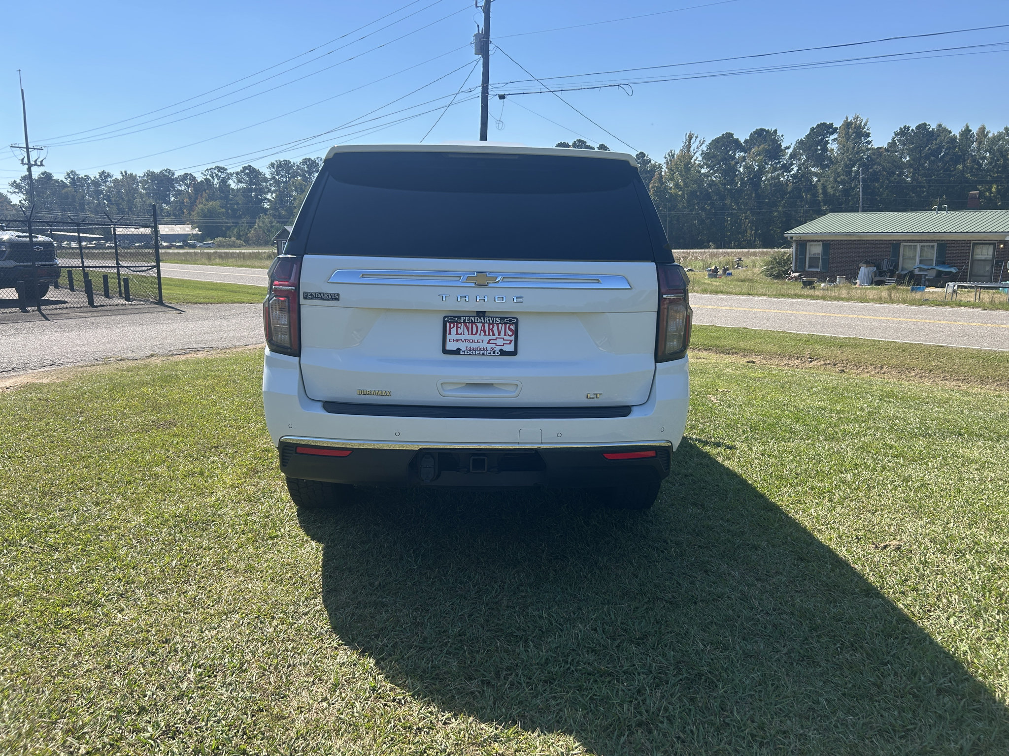 Used 2022 Chevrolet Tahoe LT w/ Luxury Package RWD image 9
