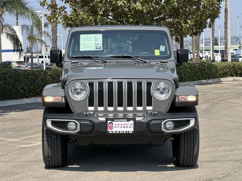 Used 2022 Jeep Wrangler Unlimited Sahara image 2