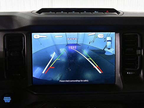 Used 2025 Ford Bronco Badlands image 24