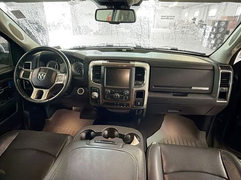 Used 2017 RAM 1500 Laramie AWD/4WD image 10