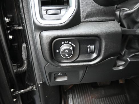Used 2023 RAM 1500 Lone Star image 9