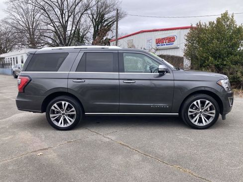 Used 2021 Ford Expedition Platinum image 2