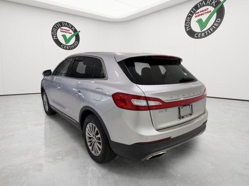 Used 2018 Lincoln MKX Select w/ Select Plus Package FWD image 3