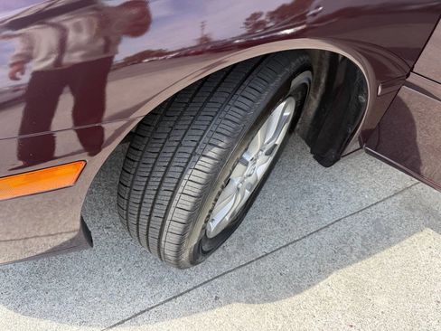 Used 2004 Lexus ES 330 Base 4dr Sedan image 25