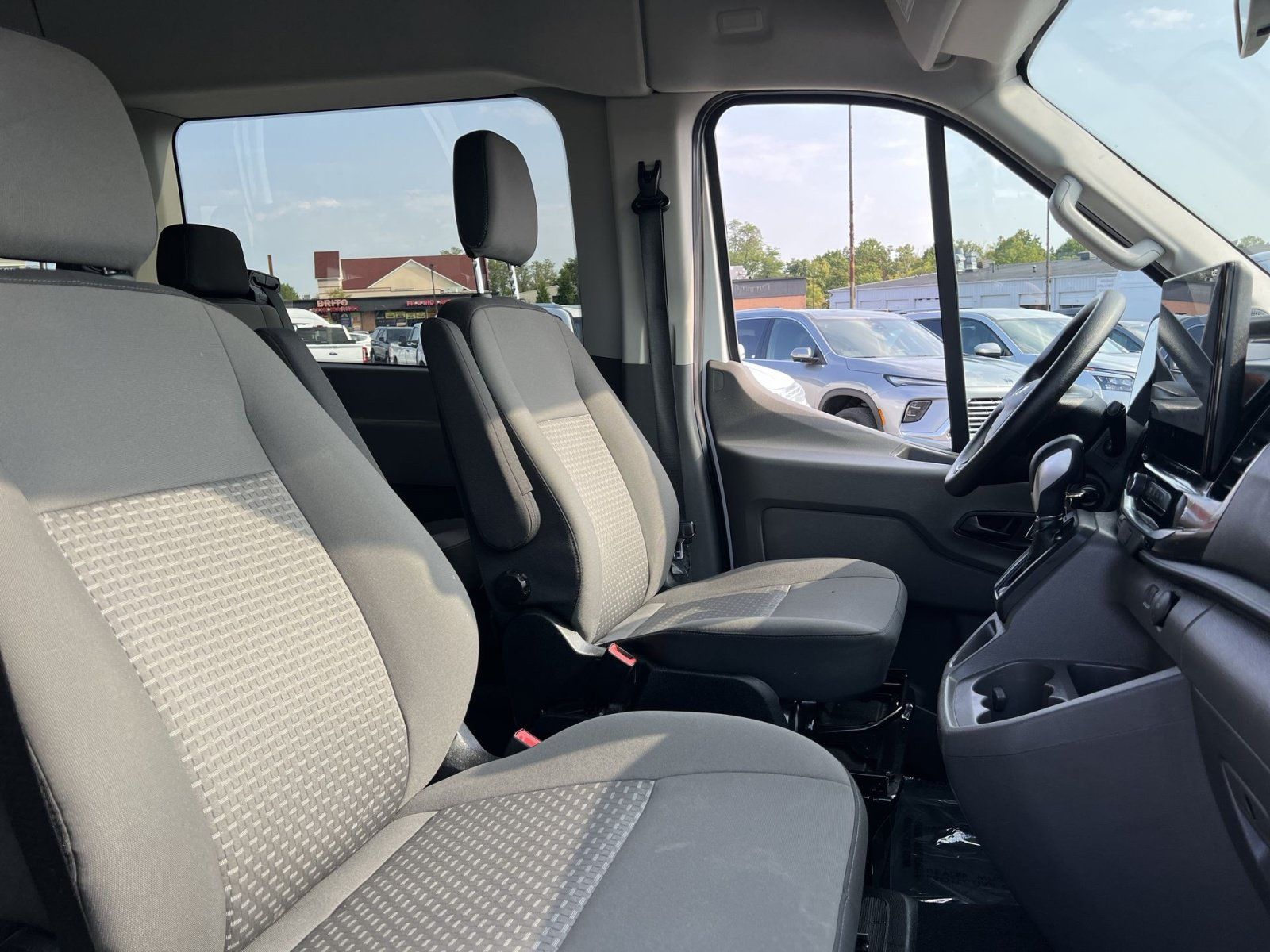 Used 2024 Ford Transit 350 XLT RWD image 26