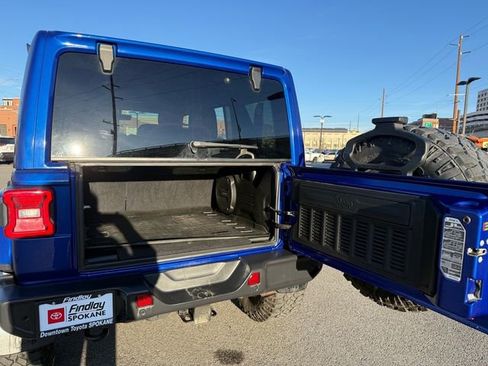 Used 2020 Jeep Wrangler Unlimited Sahara w/ Uconnect 4C Nav & Sound Group image 31