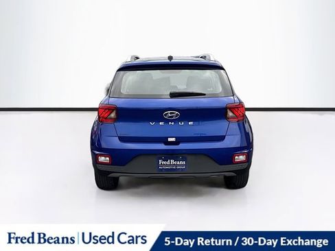 Used 2025 Hyundai Venue SEL image 6