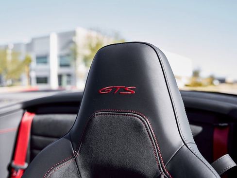 Used 2026 Porsche 911 Carrera GTS w/ Premium Package RWD image 42