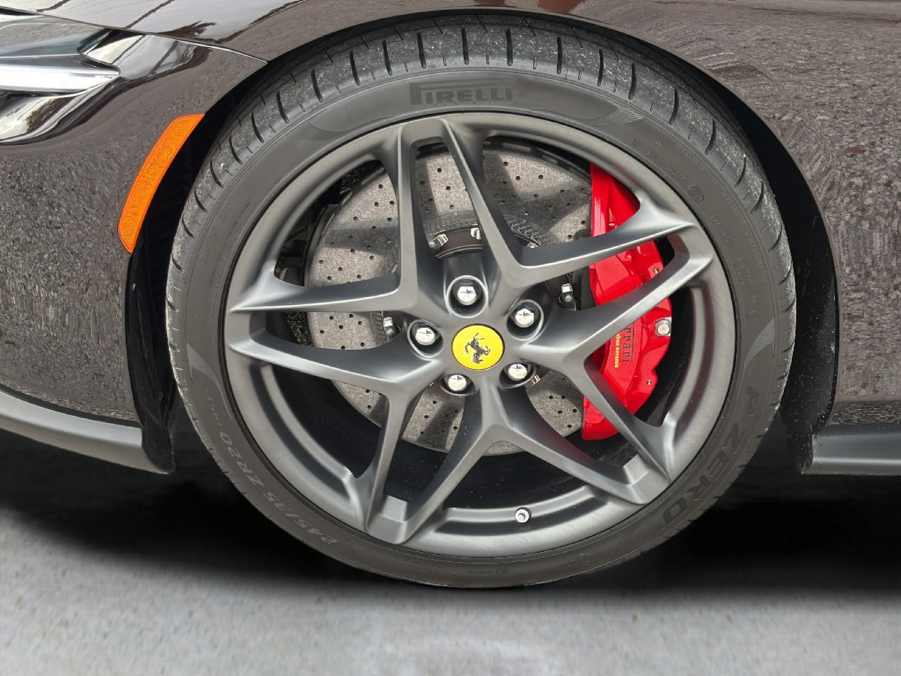 Used 2025 Ferrari Roma Spider RWD image 31