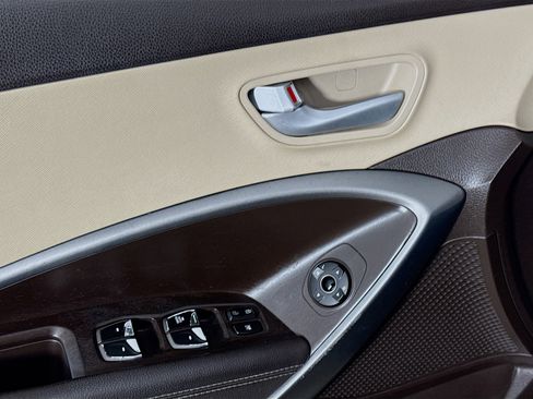 Used 2018 Hyundai Santa Fe Sport image 23