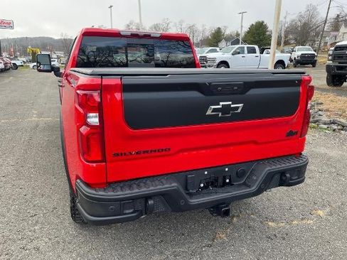 Used 2024 Chevrolet Silverado 1500 ZR2 w/ ZR2 Bison Edition image 10
