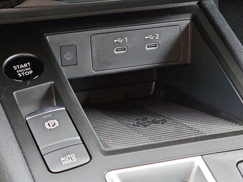 New 2026 Nissan Kicks SV image 18