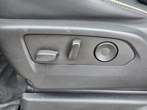 Used 2021 GMC Yukon SLT w/ SLT Luxury Package image 14