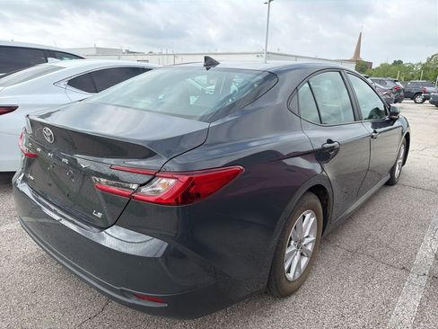 Used 2025 Toyota Camry LE w/ Convenience Package FWD image 6