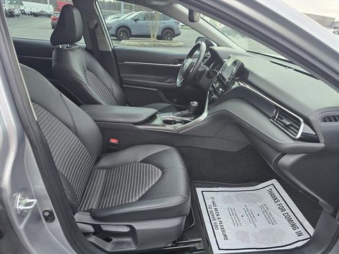 Used 2023 Toyota Camry SE w/ Convenience Package image 15