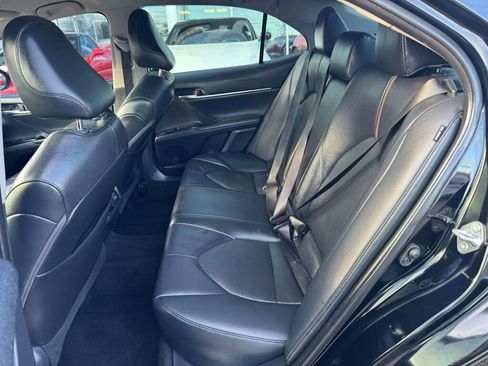 Used 2020 Toyota Camry XLE image 13