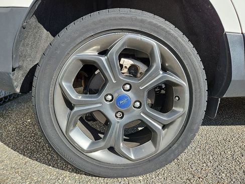 Used 2018 Ford EcoSport SES w/ SES Cold Weather Package AWD/4WD image 5