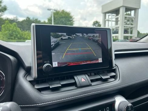 Used 2025 Toyota RAV4 XLE AWD/4WD image 24