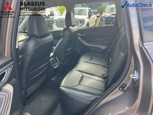 Used 2024 Subaru Forester Limited AWD/4WD image 32