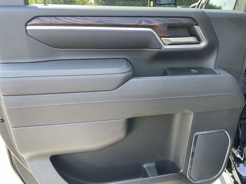 New 2026 GMC Sierra 2500 SLT w/ SLT Premium Package image 23