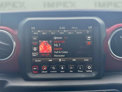 Used 2023 Jeep Wrangler Rubicon w/ Cold Weather Group AWD/4WD image 14