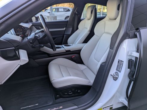 Used 2021 Porsche Taycan Turbo image 27