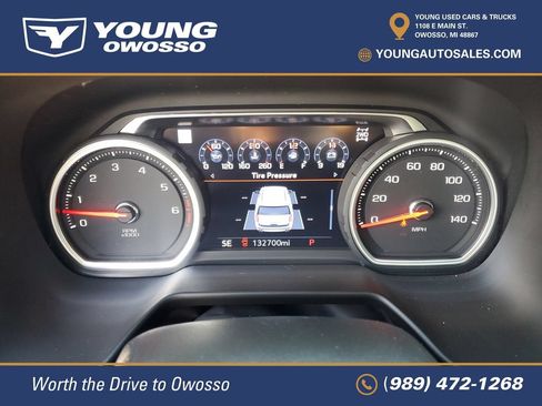 Used 2021 Chevrolet Suburban High Country w/ Premium Package 2 AWD/4WD image 13