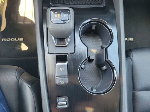Used 2023 Nissan Rogue SV w/ SV Premium B Package FWD image 24